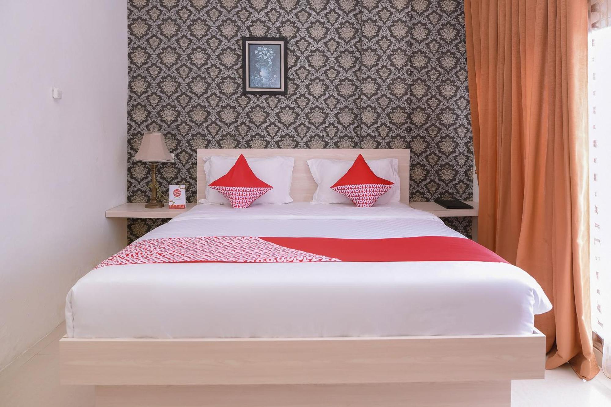 Capital O 854 Ub Caisar Hotel Banda Aceh Dış mekan fotoğraf